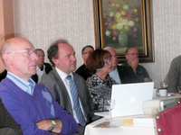 Minister Muyters bediende de powerpoint.